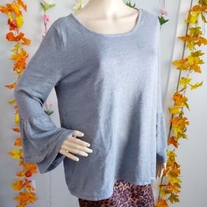 NWT FLARE  sweater ligth Ruffle sleeves top